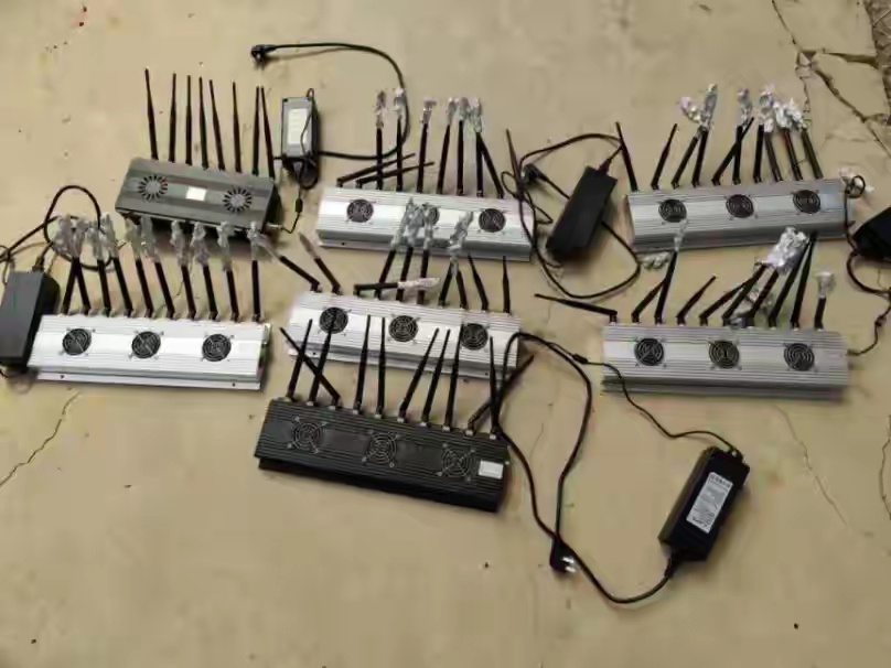 养殖场防范无人机结果干扰民航近年来个别人员和组织为了一己之私，在机场、高铁、地铁