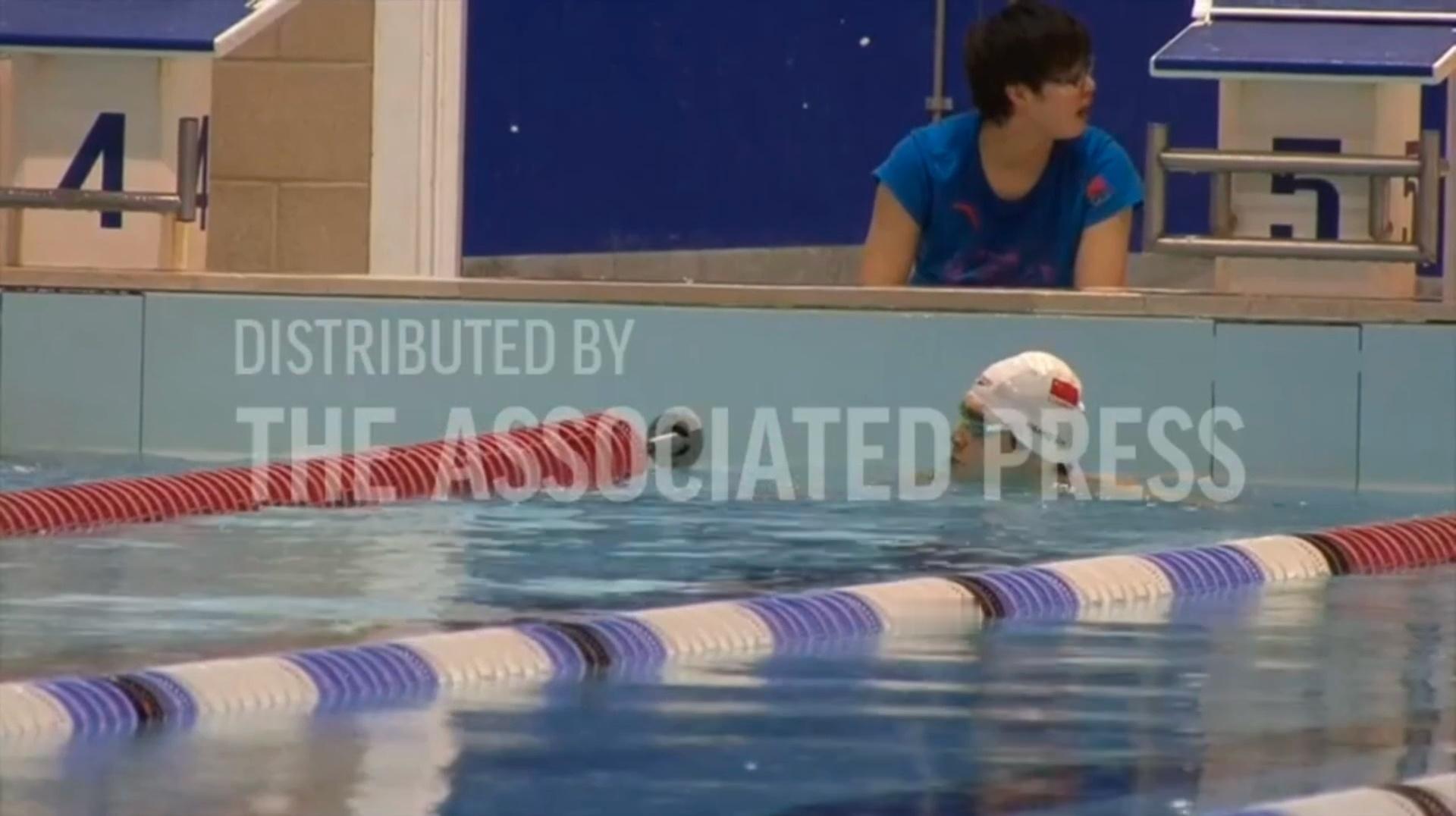 鲨兔厨房 『8805』青春的风暴藏在对视的眼睛里。3，2，1，Take your