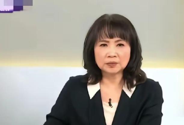 台湾媒体人陈凤馨在节目中谈台湾问题，句句直戳要害。
她说，台湾到底是凭什么条件和