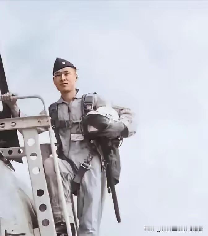 台湾空军飞行员谢翔鹤，1964年被解放军俘虏，他始终不肯投降，一心盼着重回台湾效
