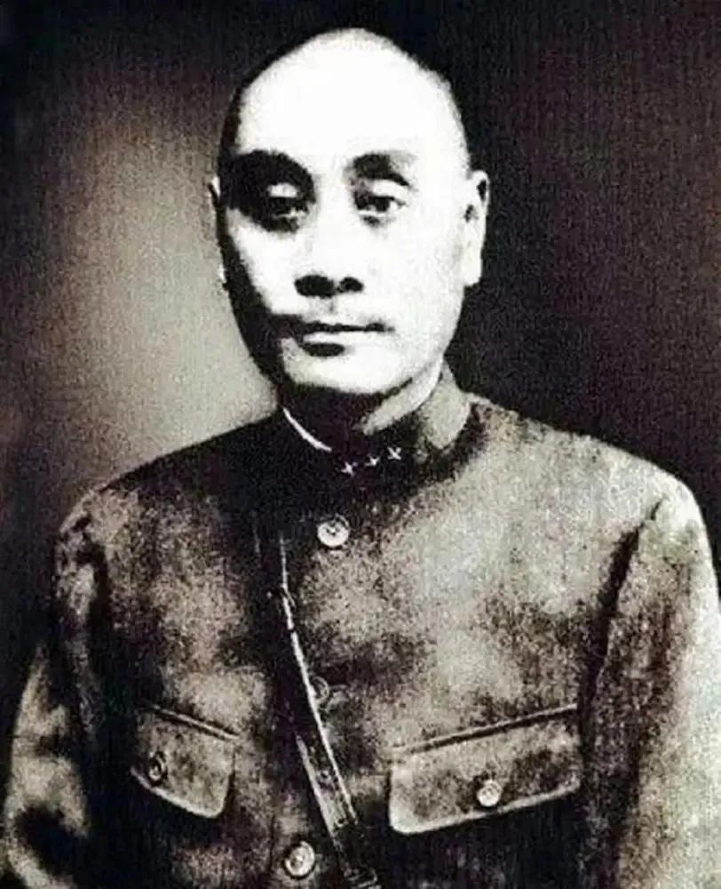 1928年，四川军阀刘湘从法国买了4架飞机，组建了一支空军部队。然而，由于飞机的