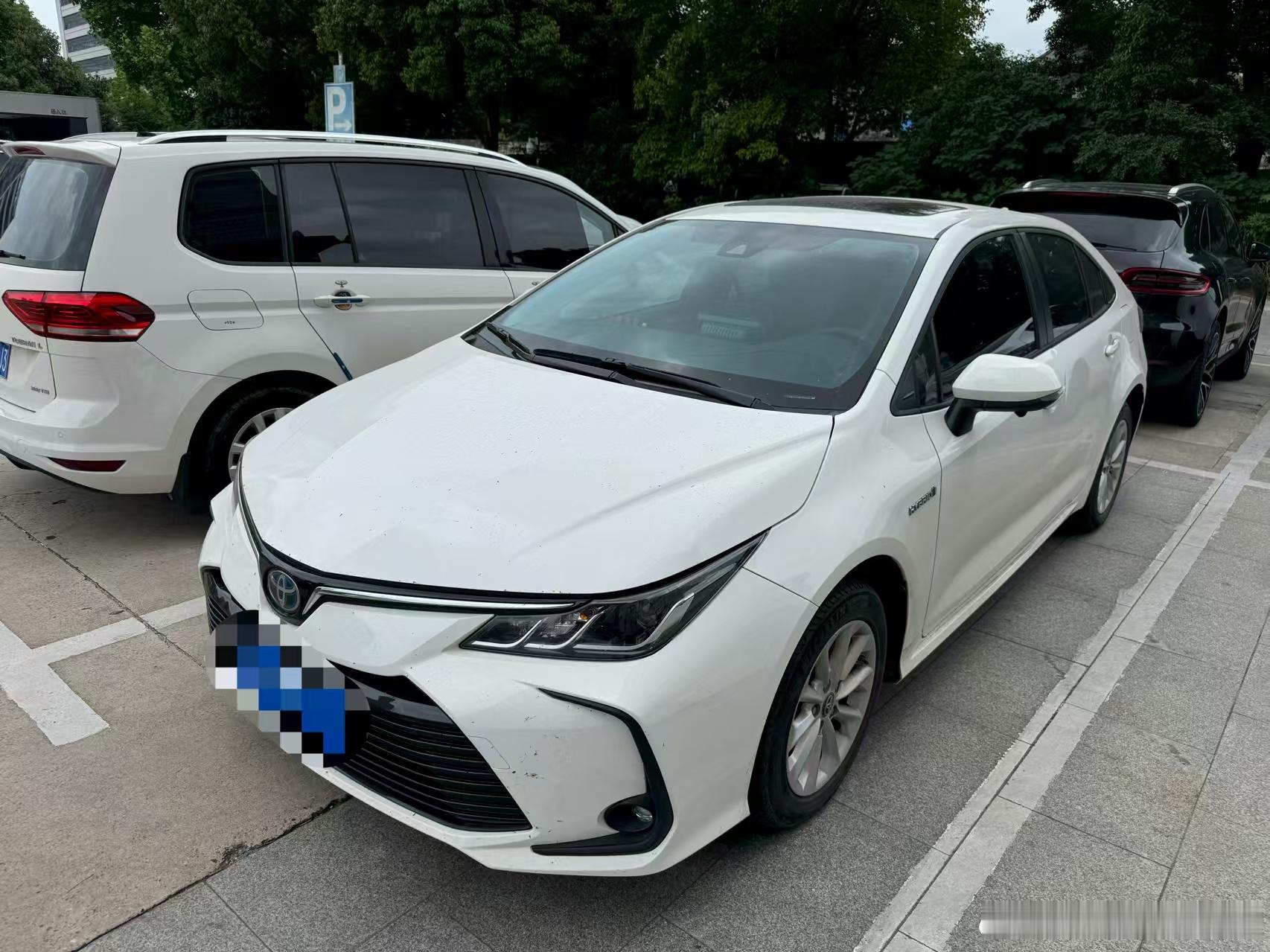 2020年丰田卡罗拉双擎，一手车，1.8自动天窗，稀有小里程3万公里，原版原漆，