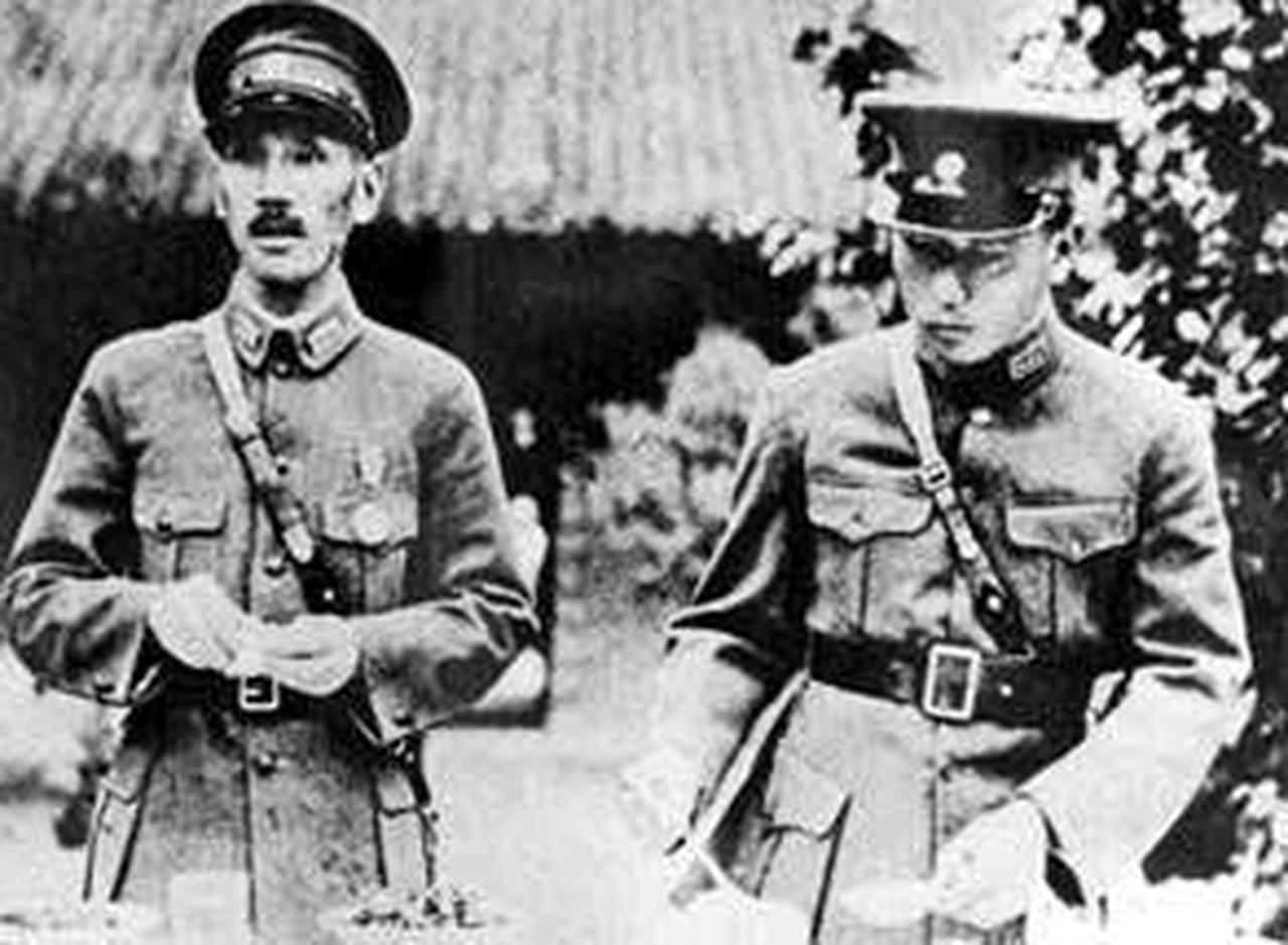 张学良送蒋介石回南京是幼稚？
1936年12月25日，西安城里局势仍然紧绷。
蒋