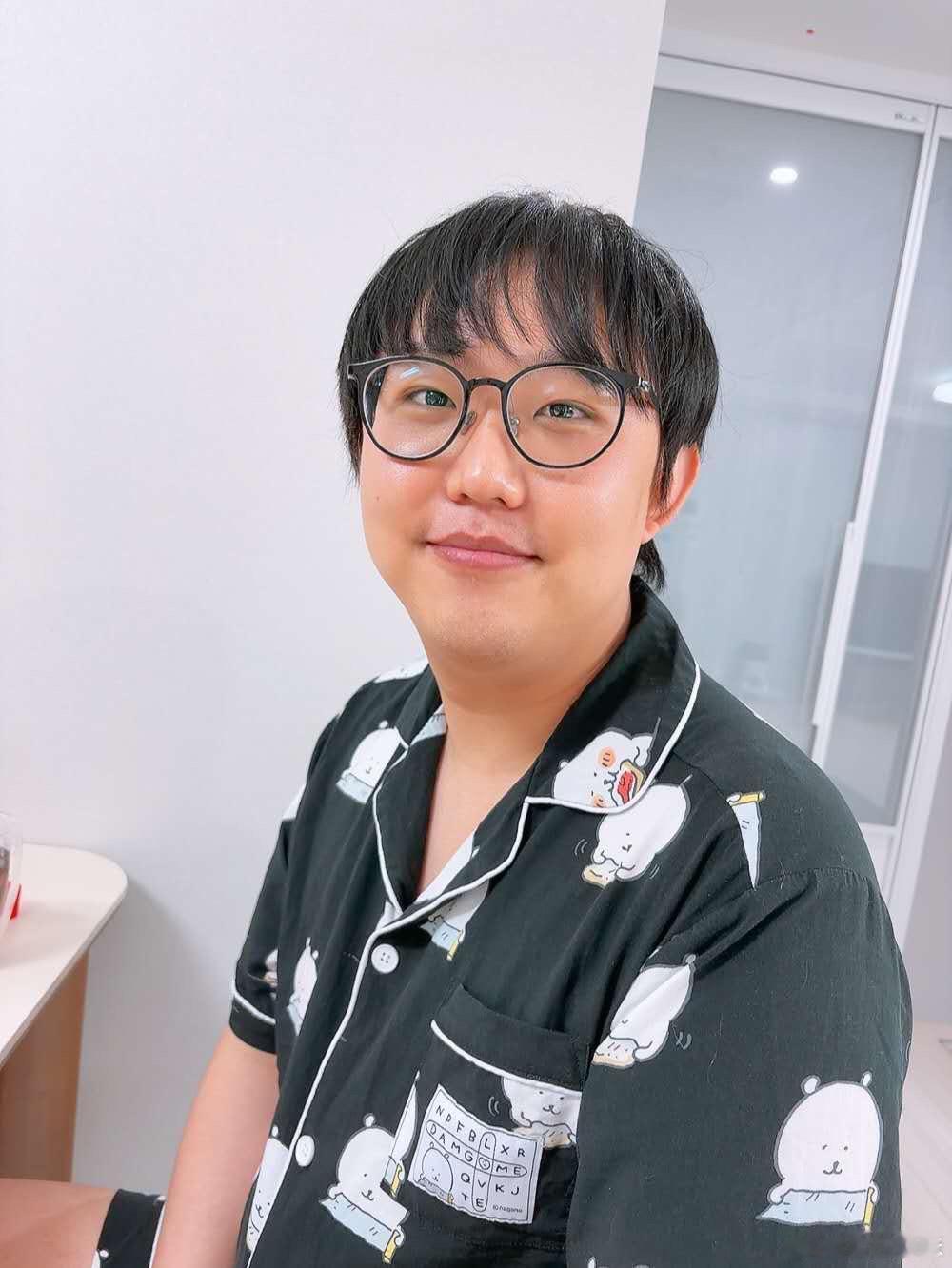 感觉 imp 抑郁可能得好了doinb说imp发财了Faker谈加里奥皮肤