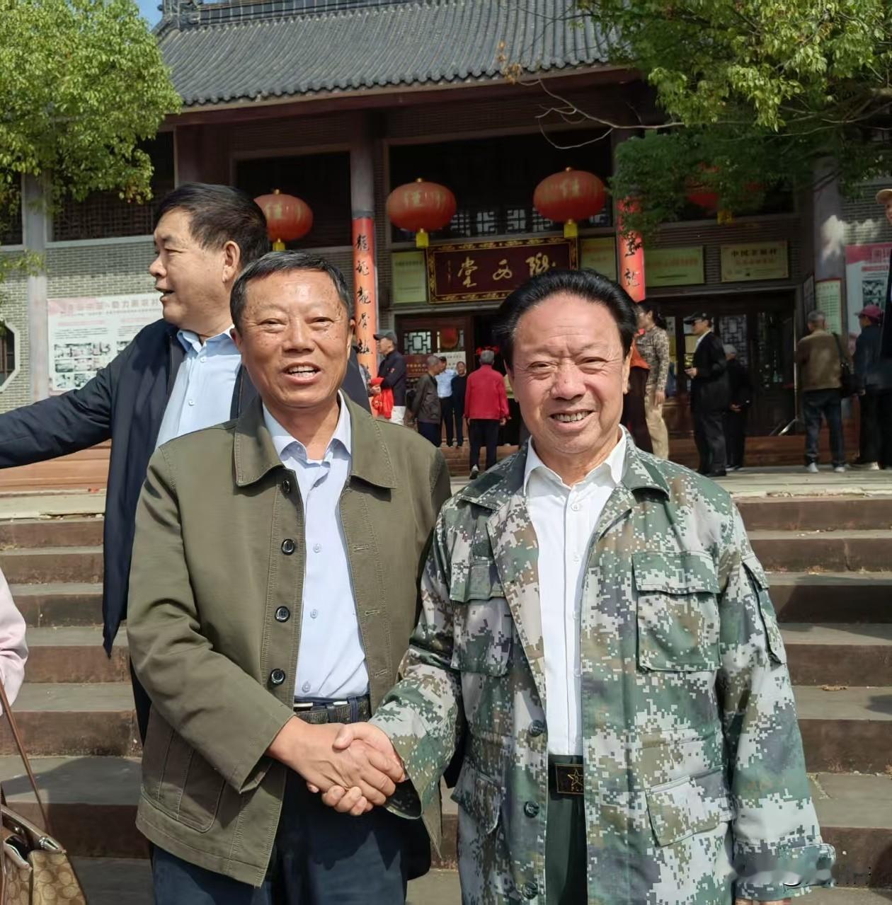 分享我这周有趣的事：重阳佳节之际，我竟在进贤县的西湖李家，与南昌的老市长李豆罗不