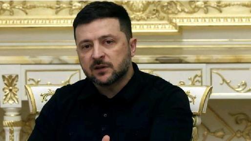 泽连斯基在和谈中拒绝放弃领土的原因有多方面，主要还是有乌克兰国内法律与宪法约束，