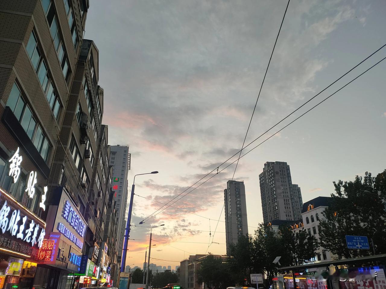 能分享手机里的夕阳照片吗