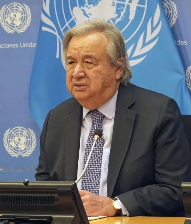 古特雷斯对中国的态度，其实不难理解。美国捅出230亿美元大窟窿，让联合国资金链紧