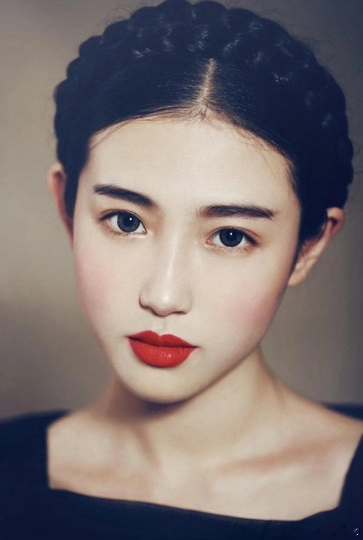 以前火遍全网的豆瓣女神张辛苑，真的有这么美吗？ 