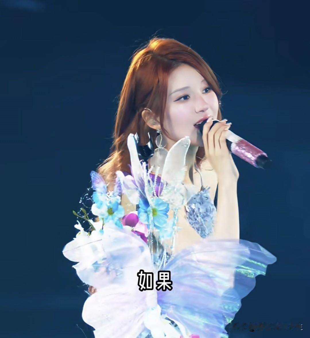 好清澈的声音。赵露思在这美丽动人舞台，一开口就是岁月静好的感觉，是今日最美的亮点
