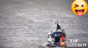 爱沙尼亚方面留意到，在纳尔瓦河上有一艘俄国边防部门的船艇，船上高高扬着“瓦格纳”