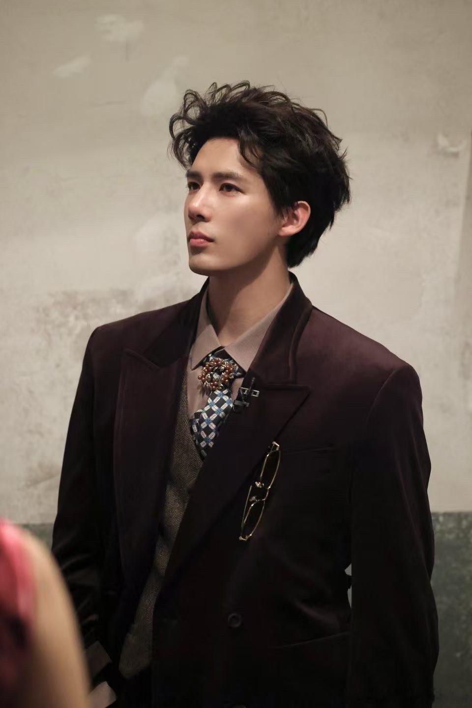 王安宇推了半天凶手是自己大侦探 最精彩的剧本是现实！王安宇推理半天锁定三和六，结