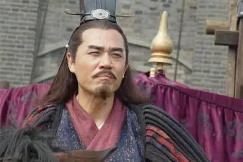 胡惟庸：明朝第一个被“腰斩”的丞相，不是死于贪腐，而是死在了“太能干”上！

大