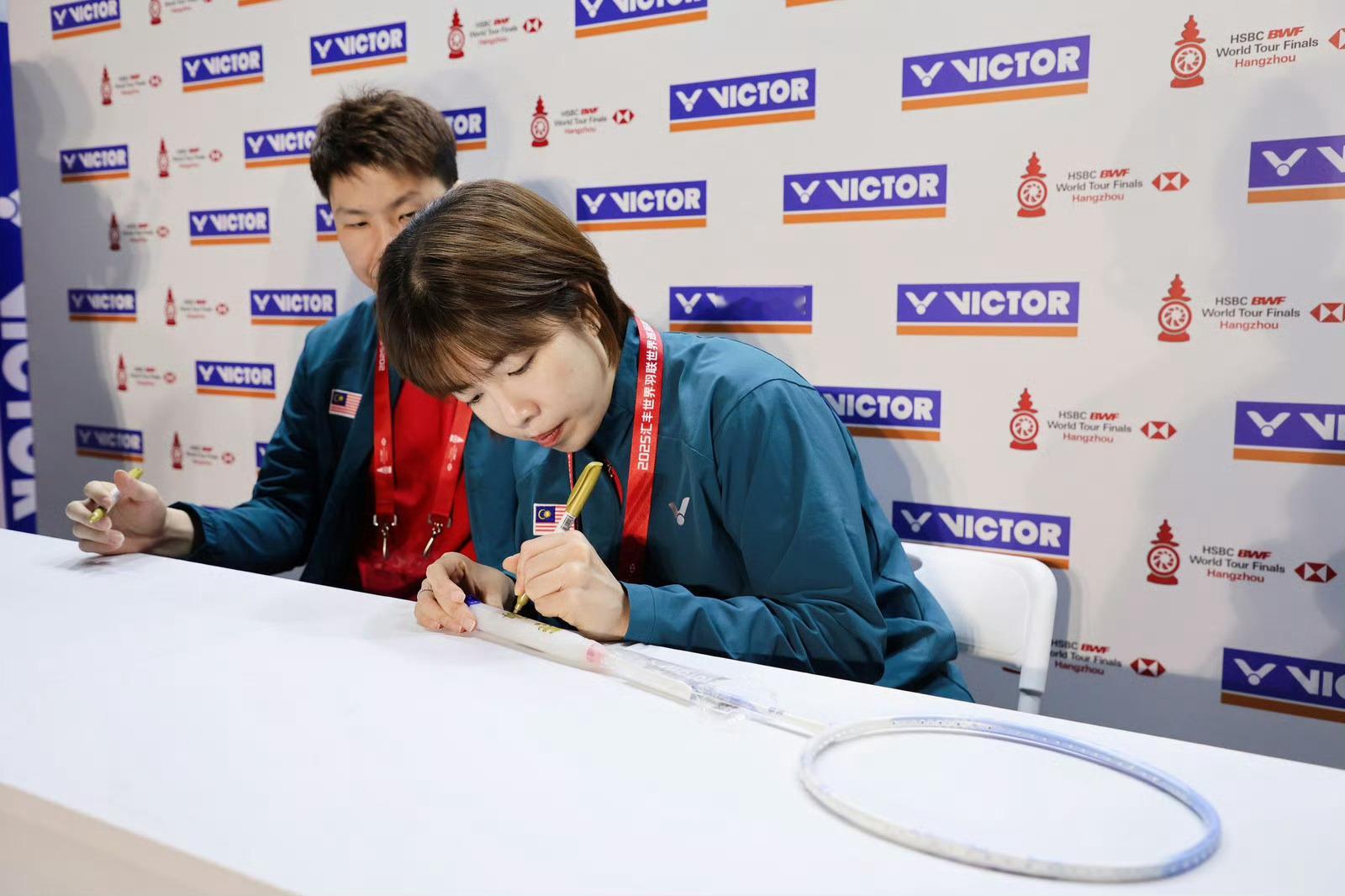 哥嫂越来越像叔叔和侄女了，赖姐越长越年轻 