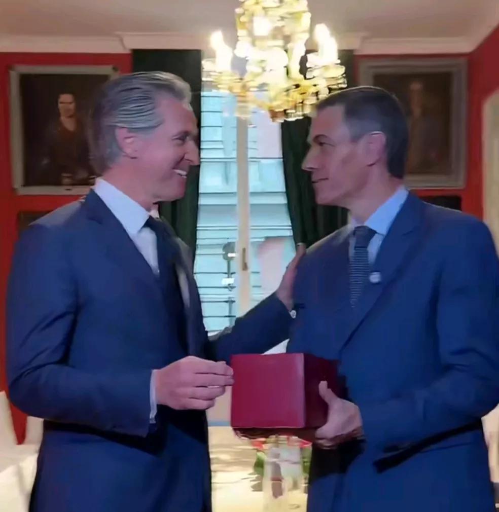 欧洲新闻网报道，当地时间14日，正在参加慕尼黑安全峰会的纽约州州长加文.纽森，在