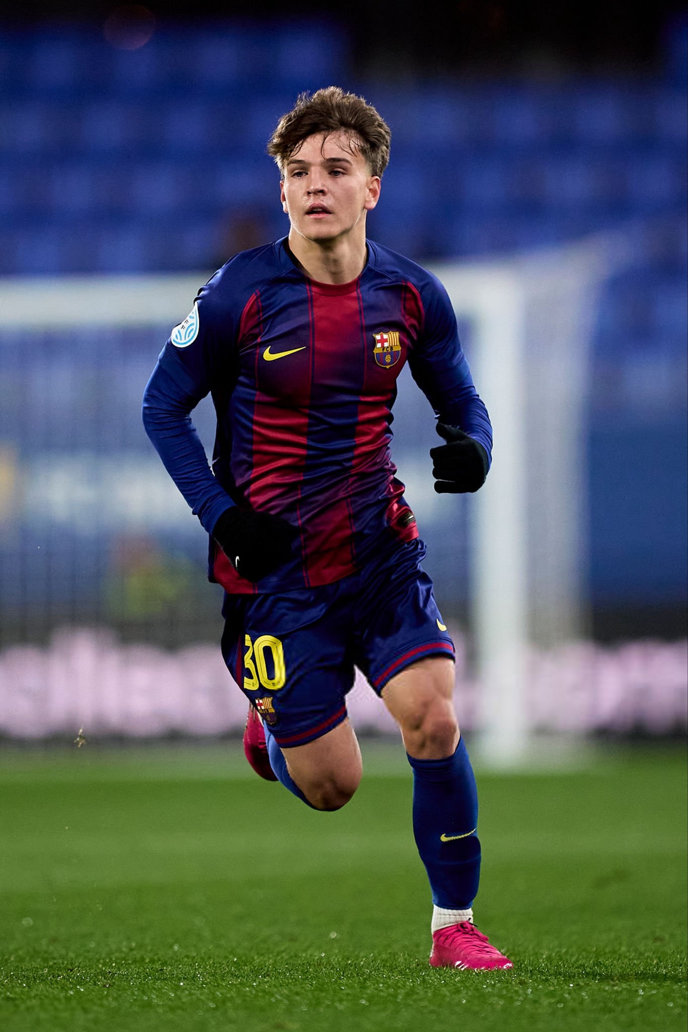 每体：巴萨竞技前锋胡安·埃尔南德斯膝盖受伤，在巴萨竞技的本赛季已经结束。在等待检