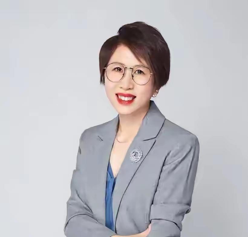 咱们有些法学专家，确实该从“西方法律体系崇拜”里醒醒了！法律不是挂在嘴边的“国际