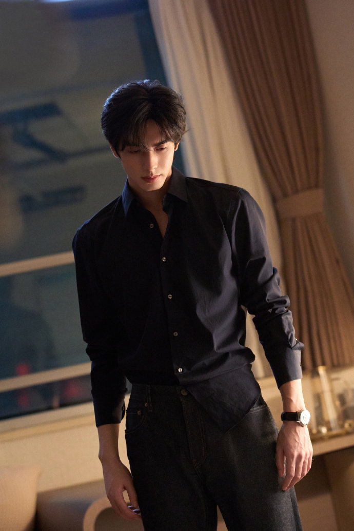 跟着宋威龙用科技焕新家 新年居家新姿态，跟着宋威龙用科技解放双手，干净清爽不费心