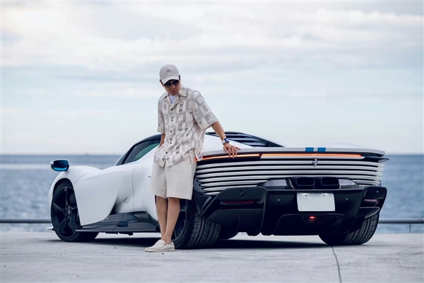 落地超2000万的超跑王者，林俊杰晒出新车法拉利Daytona SP3 