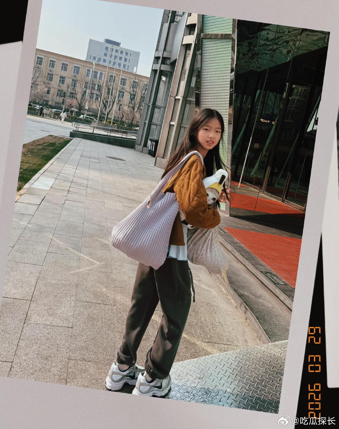 姚晨9岁女儿腿长姚晨9岁女儿身高 姚晨9岁女儿身高，练芭蕾的时候身姿挺拔，气质优