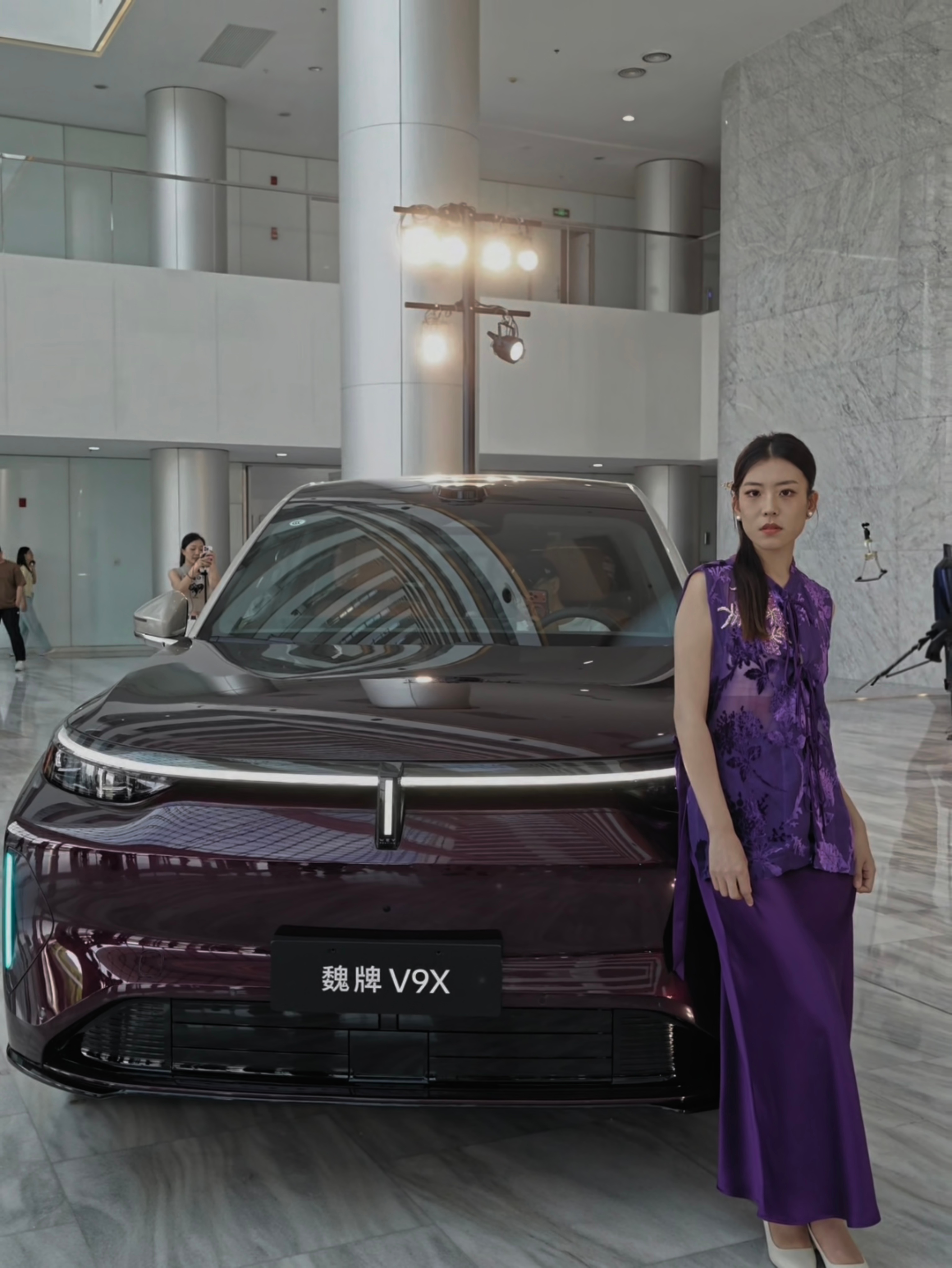 魏牌V9X预售价37万起，今晚公布正式价格和权益我觉得还可以减1万，36万起！ 