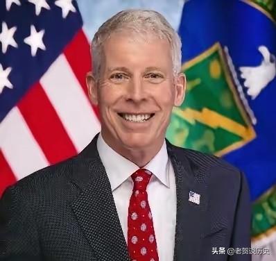 美国能源部长克里斯·赖特今天说：“委内瑞拉石油销售所得收入不再经卡塔尔转拨，而是