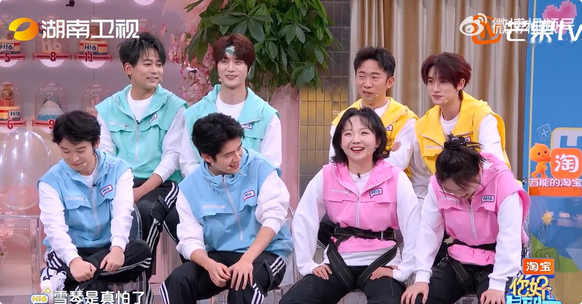 李雪琴李雪琴我才是真怕 何老师一句 “你已经抬不起头来了” 直接戳中笑点，李雪琴