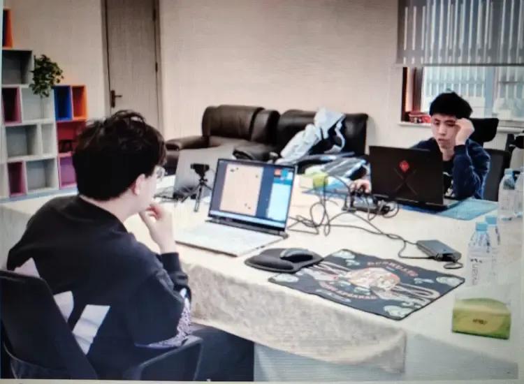 网战棋王
渔岛风夺冠一帆风顺
七杀失败因刀法愚钝




第10期野狐人气争霸赛