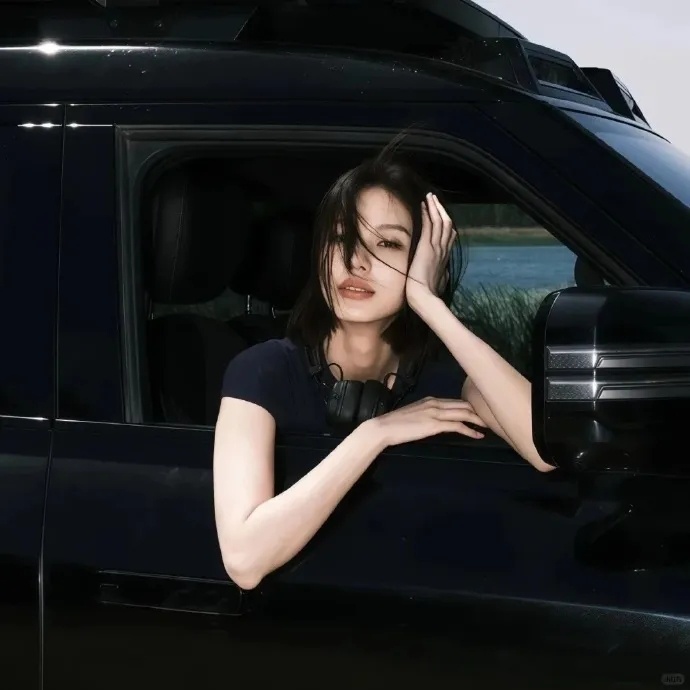 少妇喜欢弟弟 弟弟喜欢少妇 小姑娘喜欢大叔 大叔喜欢小姑娘 这个社会太和谐了 ​
