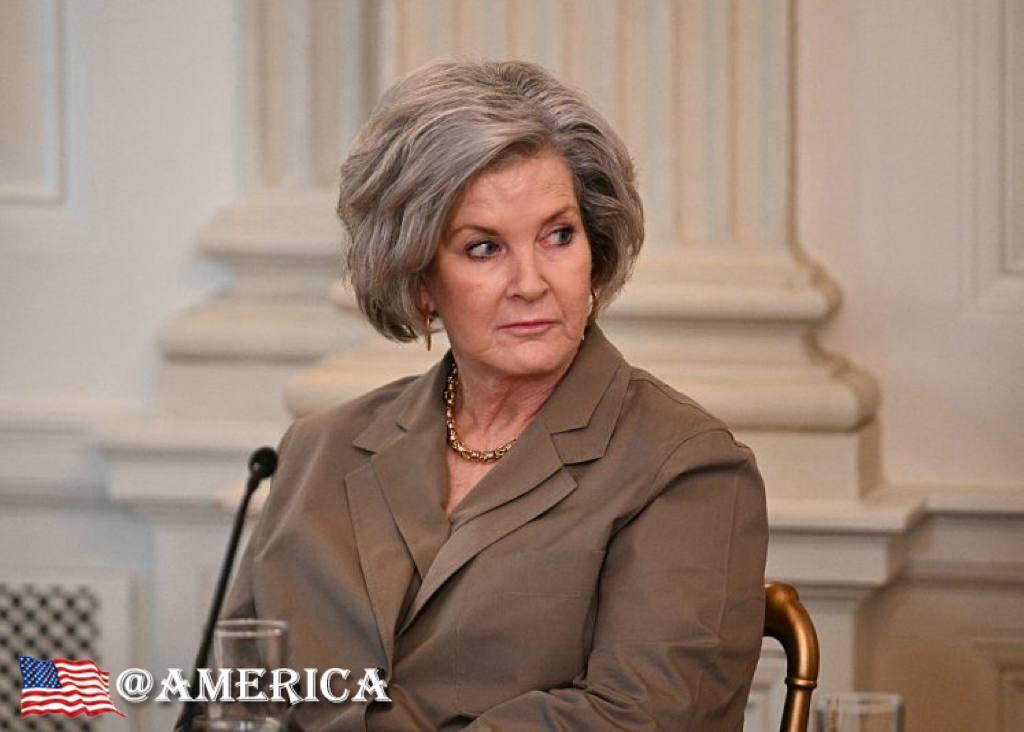 白宫幕僚长苏西·威尔斯入选福布斯全球最具影响力女性榜单

白宫幕僚长苏西·威尔斯