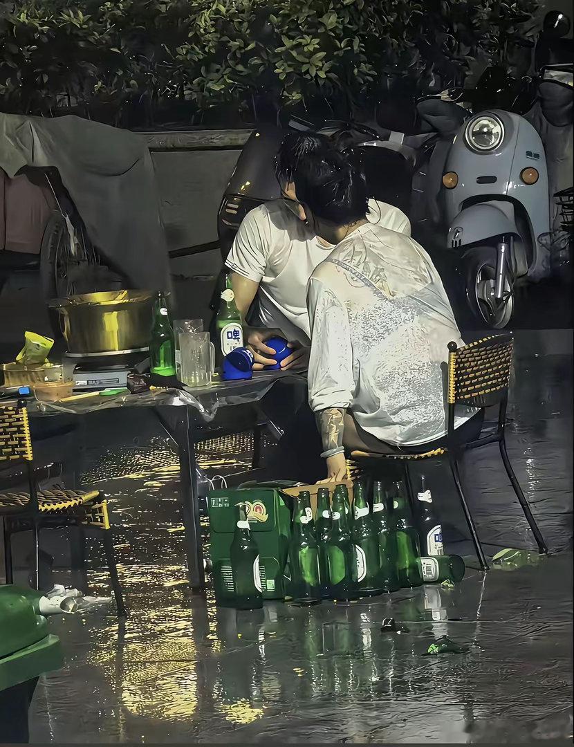 能陪你喝这么多的女人一定要珍惜啊 