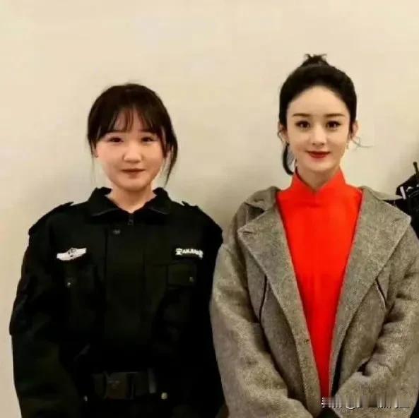 赵丽颖凭借其独特的魅力和非凡的才华，无论是她的外貌、气质还是所散发出的自信和魅力