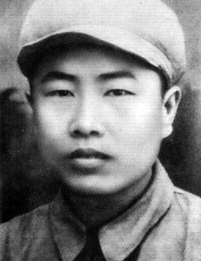 董存瑞19岁牺牲后，妻子守丧三年后改嫁，家人得到开国中将的照顾。
1948年5月