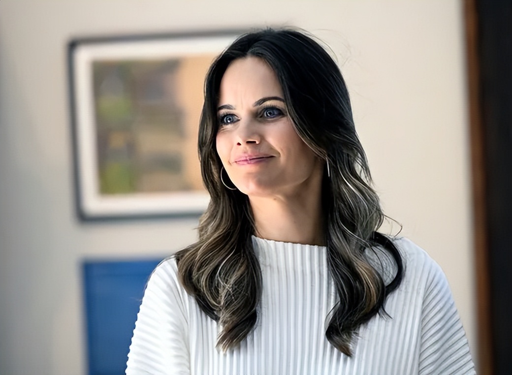 瑞典王妃曾在恶魔岛“伴游”爱泼斯坦？疑经富婆导师引荐上岛