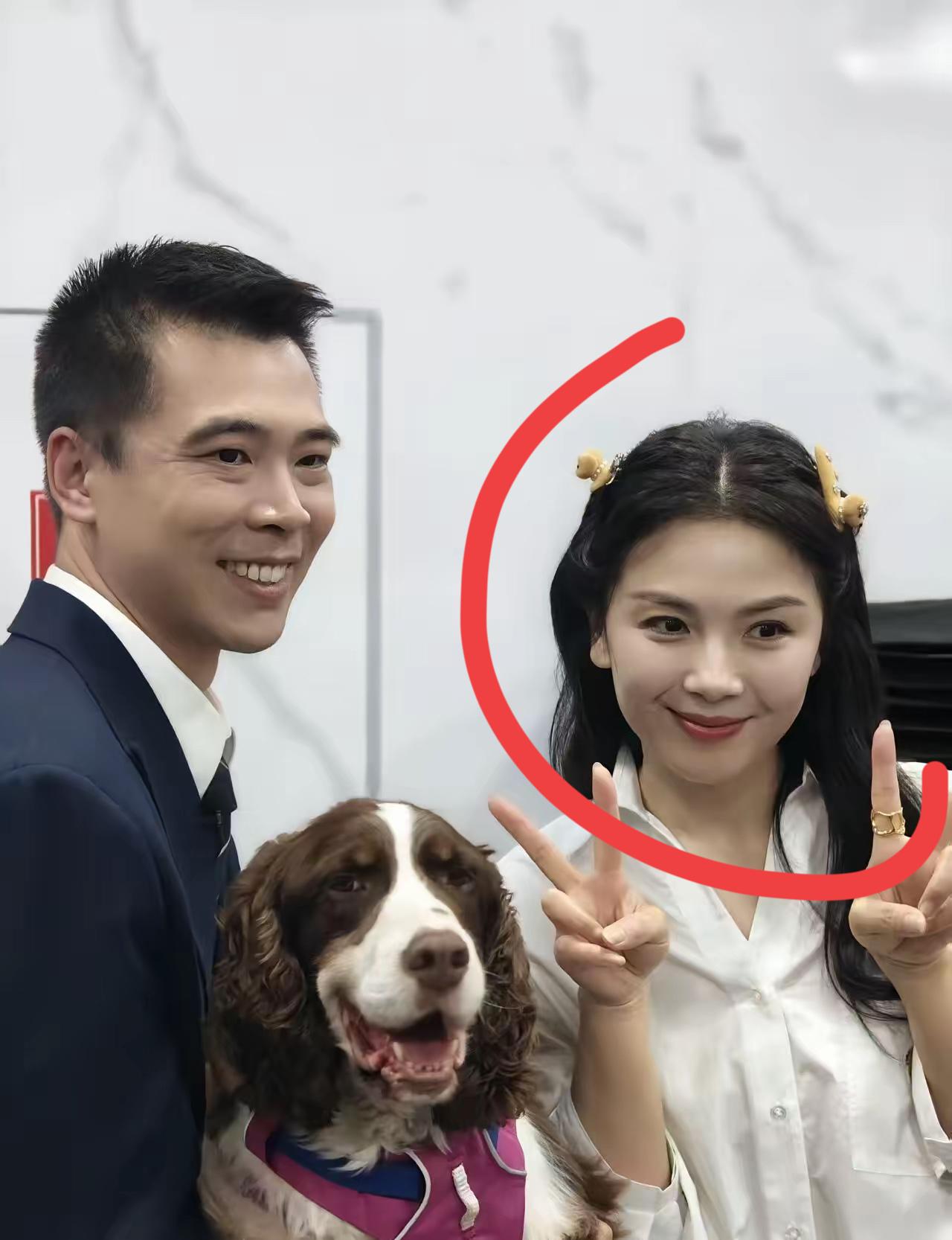 刘涛笑起来真漂亮，不愧是女神