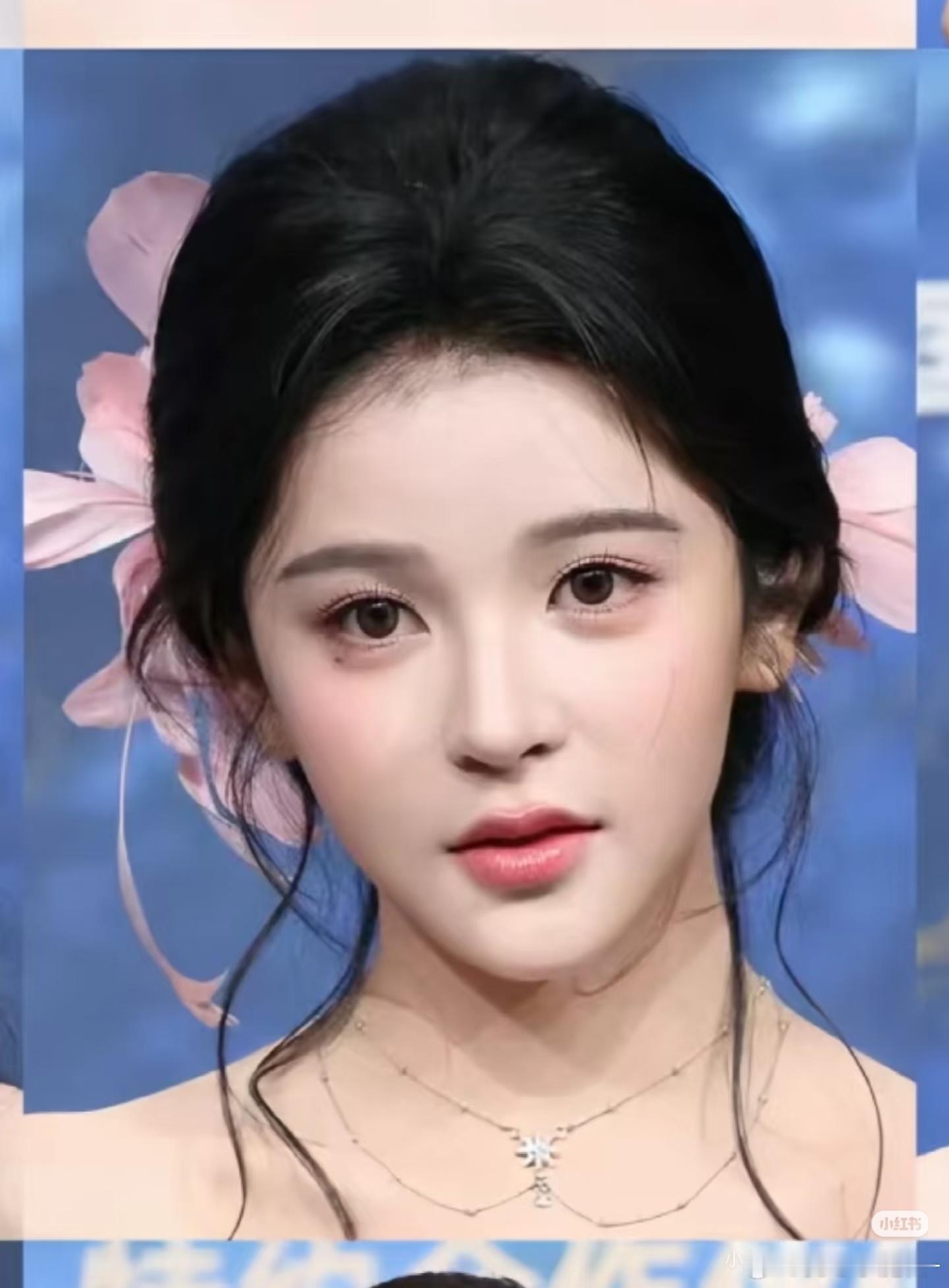 这谁啊？好漂亮 