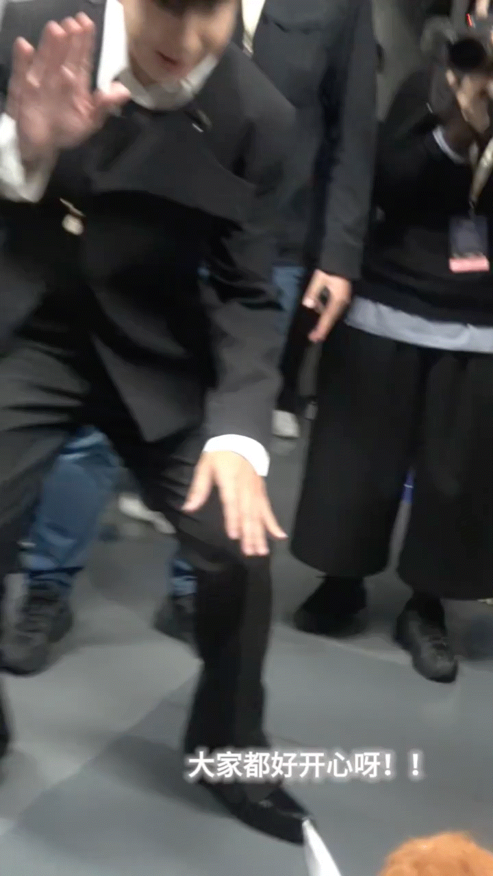 林俊杰  🌀  林俊杰jj20世界巡回演唱会 大家都顺利入会了嘛