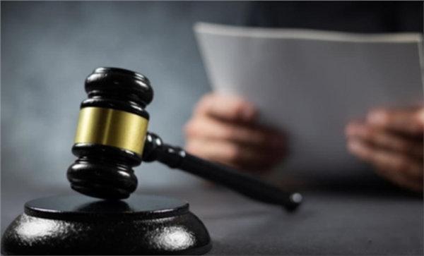 【九旬老人被公交门刮倒致十级伤残】老人下车停留被公交门刮倒获赔16.3万9月21