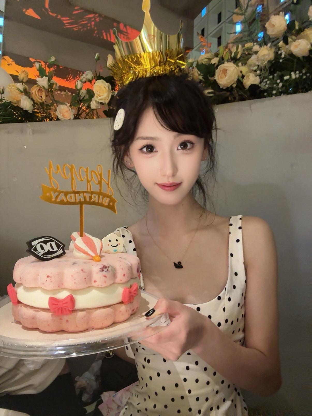 🎂🎉8.24birthday🧩