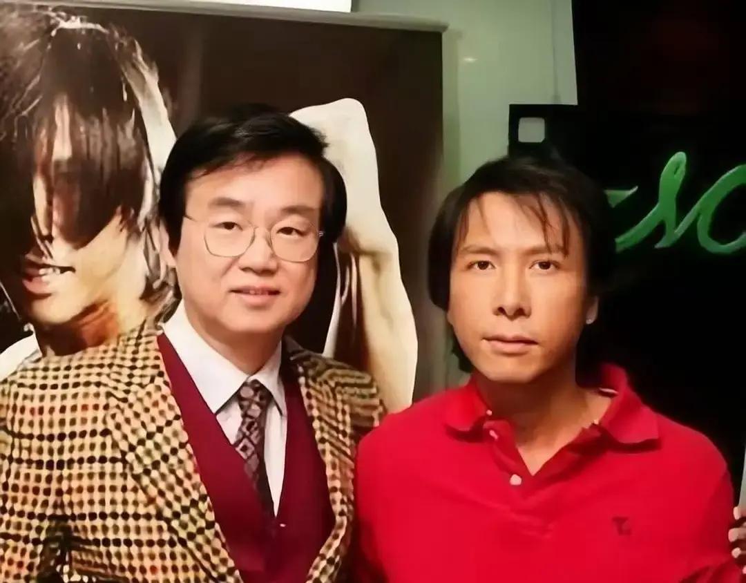 当年《叶问》开价300万，同行笑他“廉价劳工”。甄子丹一句话：钱少可以，肖像权得