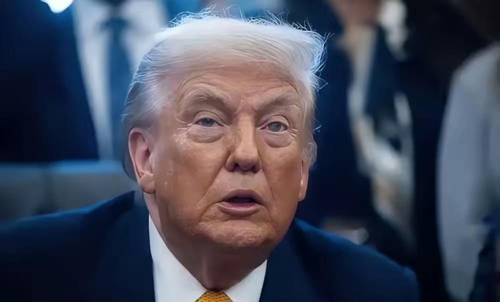 特朗普现在的处境，搞不好比2024年竞选时更凶险。
 
核心变量只有一个：202