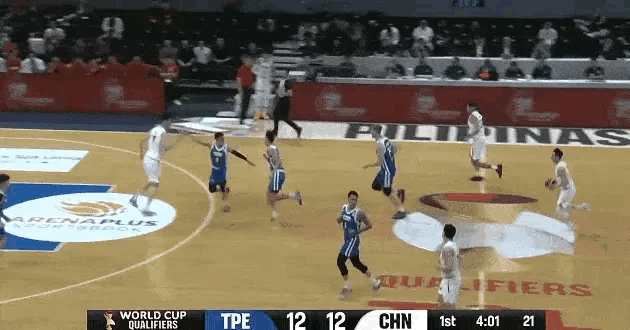 赵继伟真牛！首节出场4分钟 三分球3中2 罚球2中2 贡献8分助中国队27比22