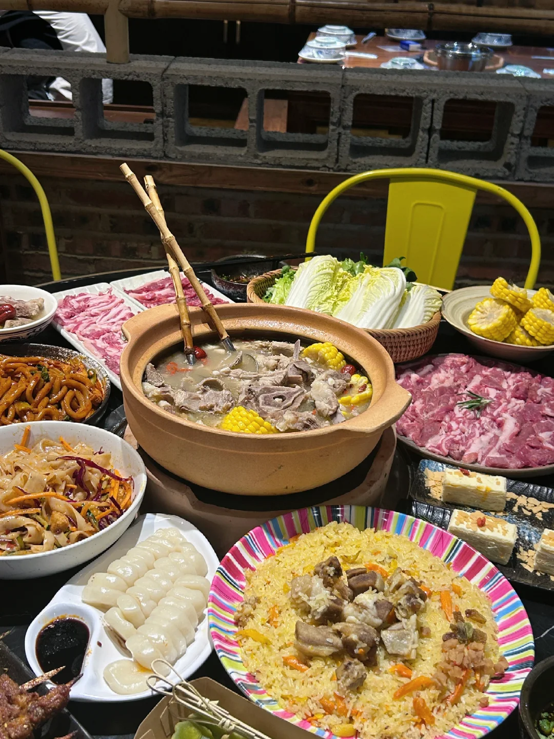 不用去西北！！也能吃到正宗的羊肉火锅！！