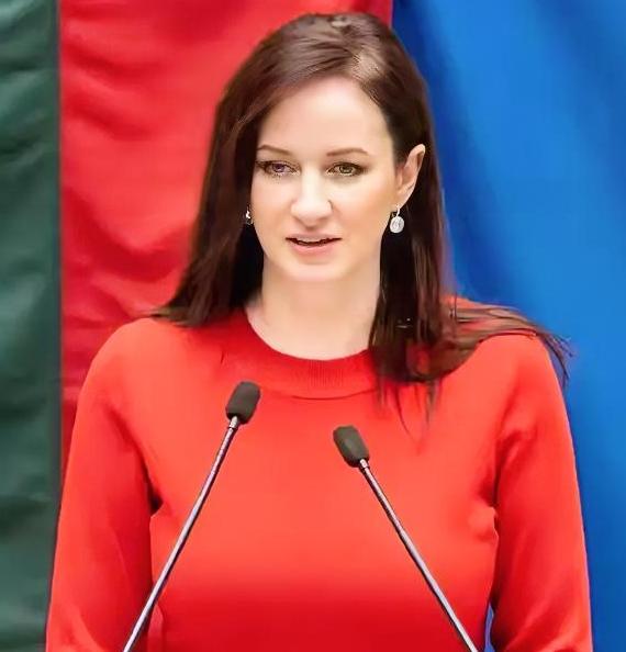 拜托！立陶宛这些政客能不能先内部统一一下意见再折腾？

近日，立陶宛当局相关政客