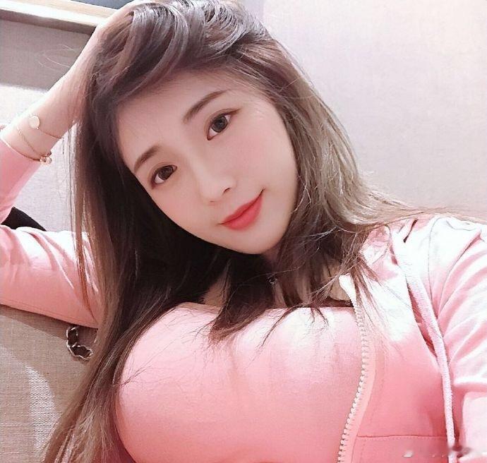 恬静如水#微笑之美随手拍##性感女头[超话]# ​​​