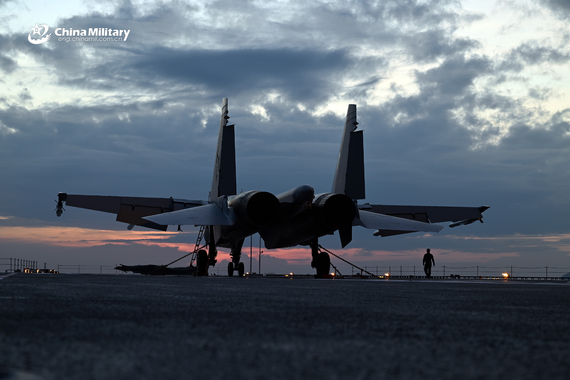 来点所有人都喜欢的滤镜 ​​​