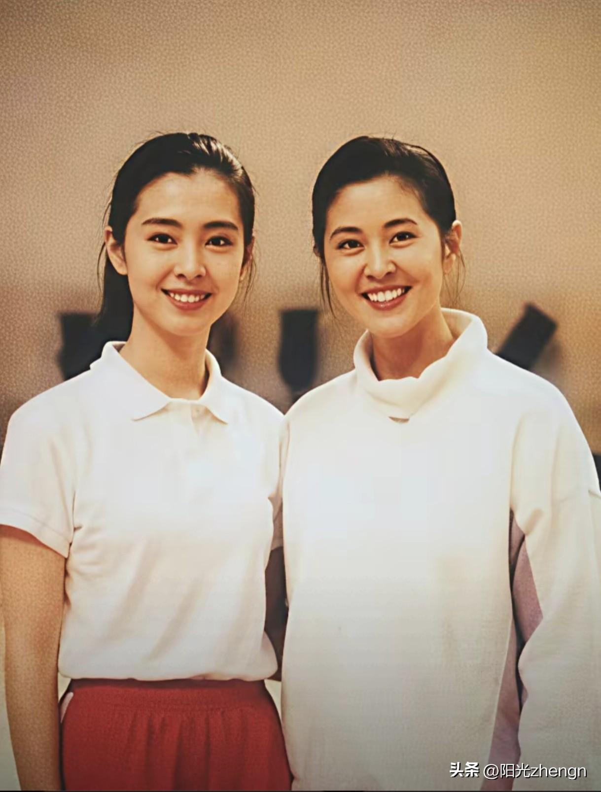 倪萍年轻时本身就是公认的大美女，五官端正大气，自带一种端庄温婉的气质，往那一站看