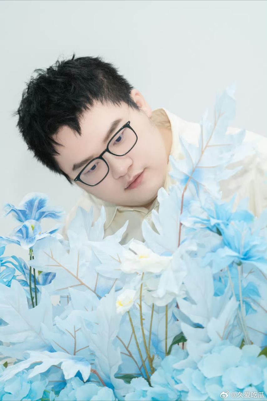 解读一下这张照片的画风 