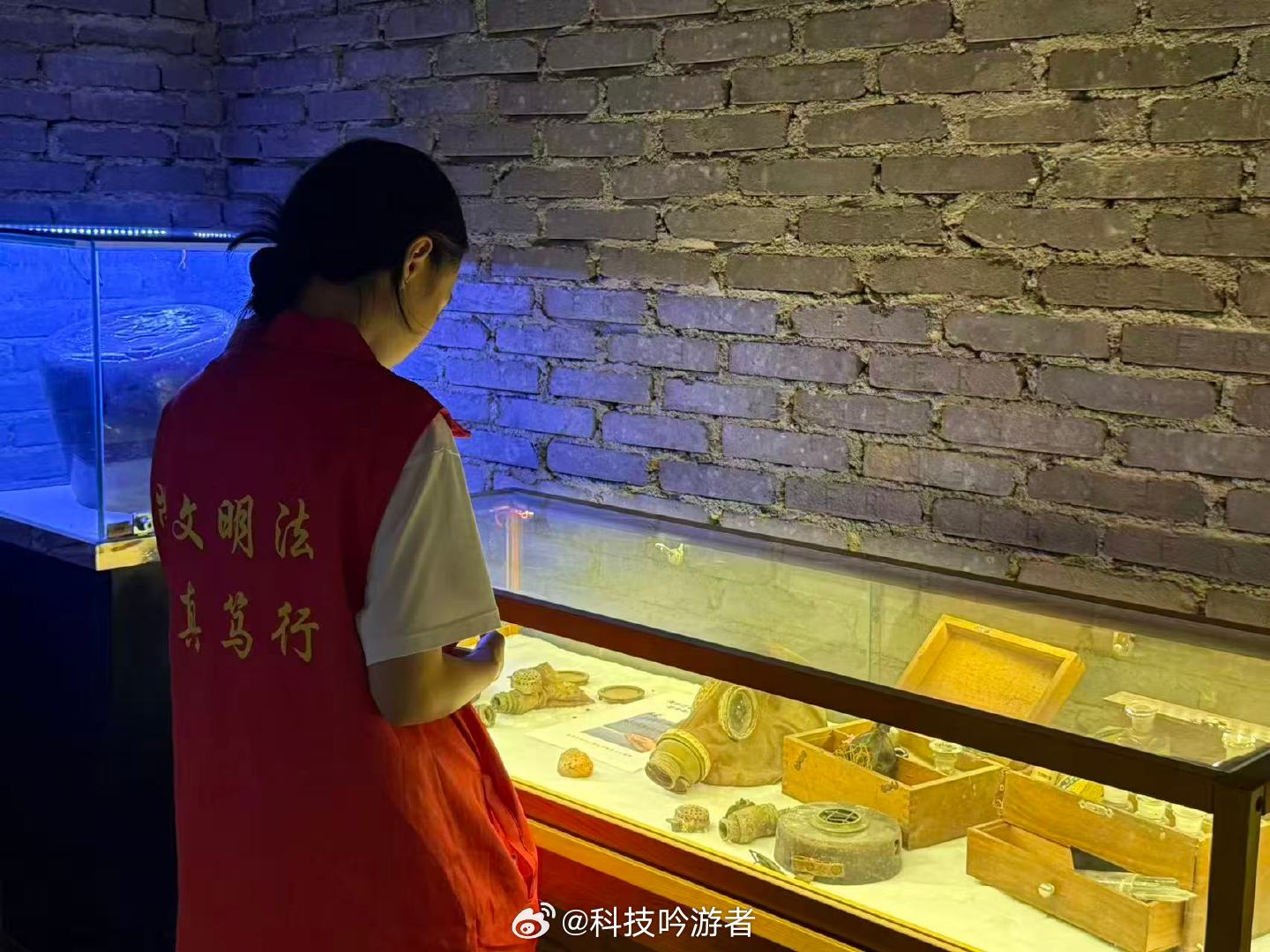 山东学子奔赴高密普法护航妇儿权益保障 重庆学子走进綦江版画院赓续乡土非遗文脉【追