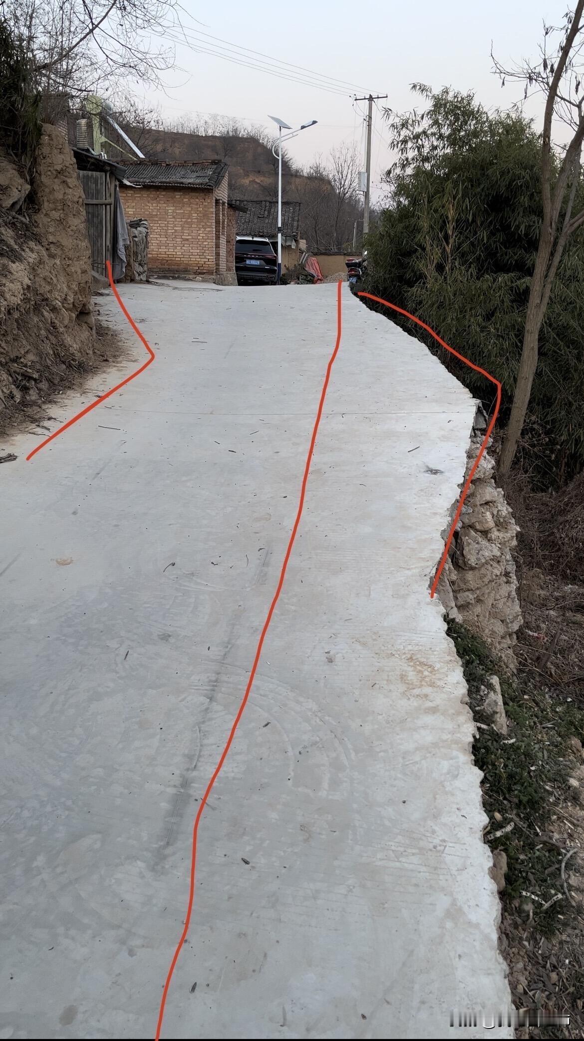 父亲被气倒了怎么办？
农村老家盖房的基地趁爸爸外出打工被邻居占用了，怎么办？
凸